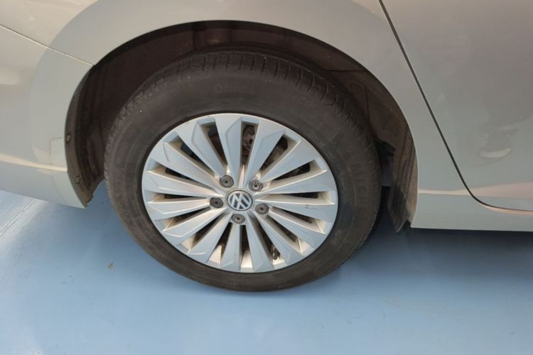 Volkswagen Lavida 2018 car image #10