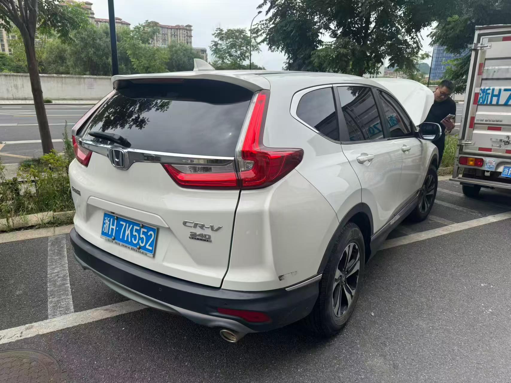 Honda CR-V 2019 car image #3