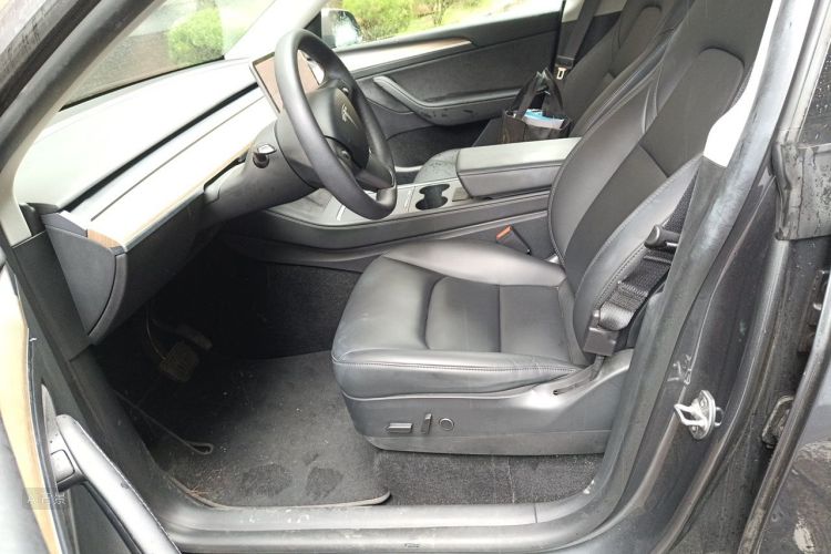 Tesla Model Y 2021 #17 Tesla Model Y 2021 car image #17