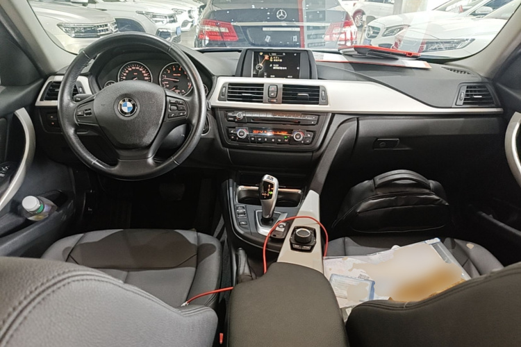 BMW 3 Series 2016 car image #10