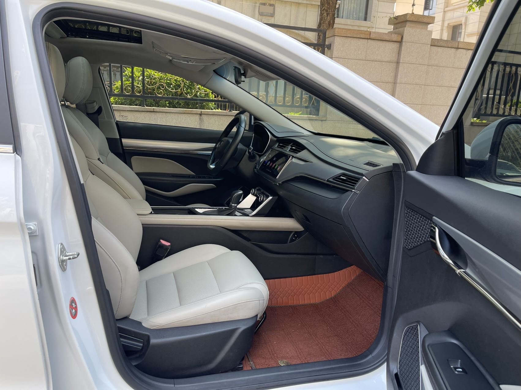 GEELY Binray 2019 изображение автомобиля #6