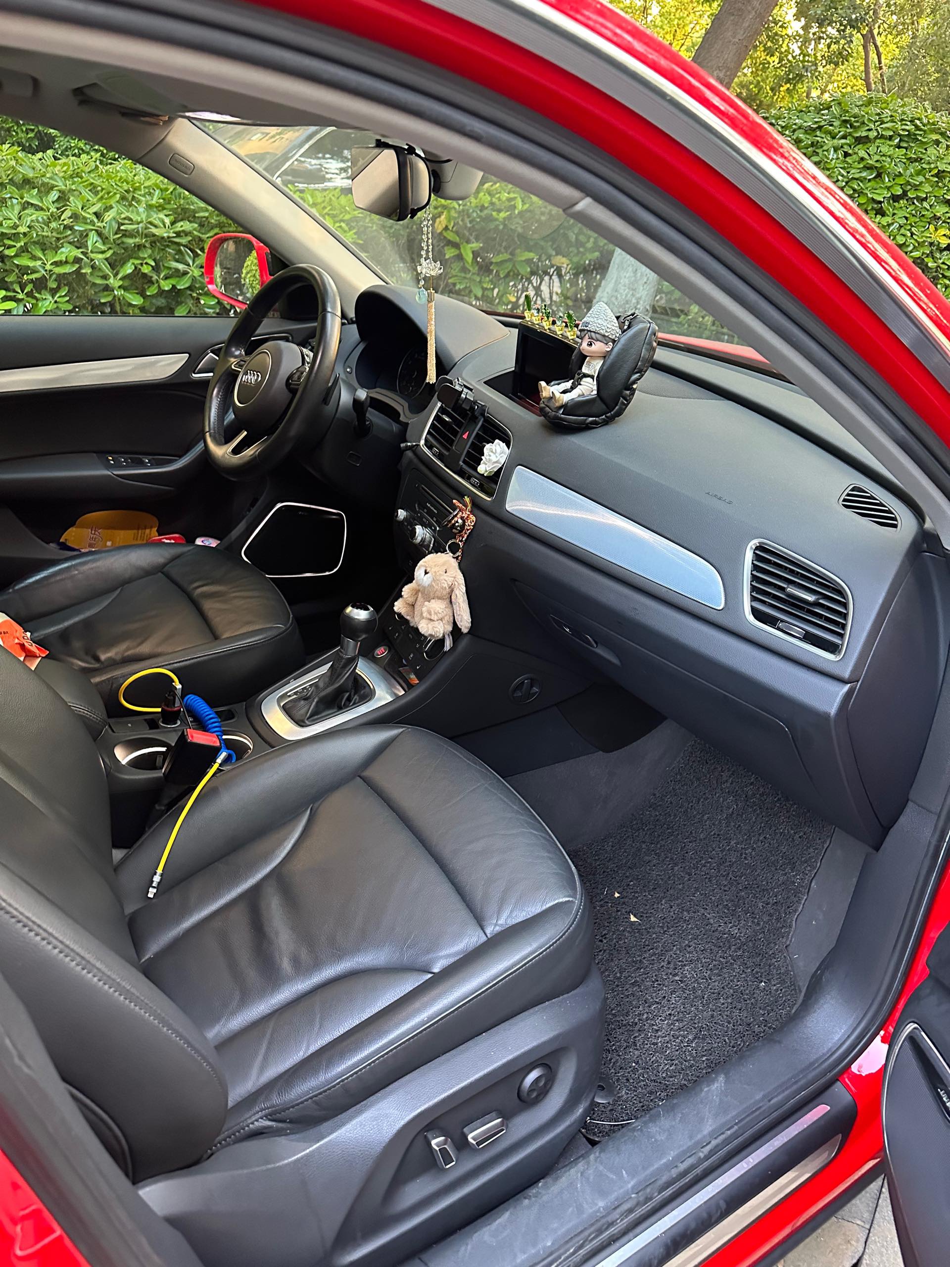 Audi Q3 2016 car image #5