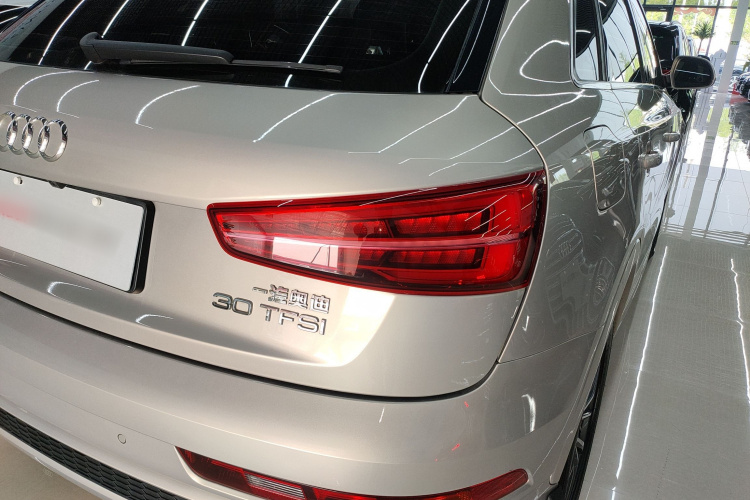 Audi Q3 2019 image de voiture #8