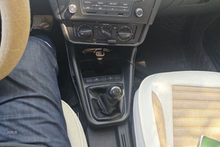 Volkswagen Santana 2021 car image #16