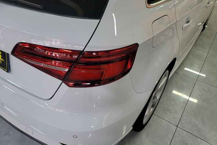 Audi A3 2018 car image #8