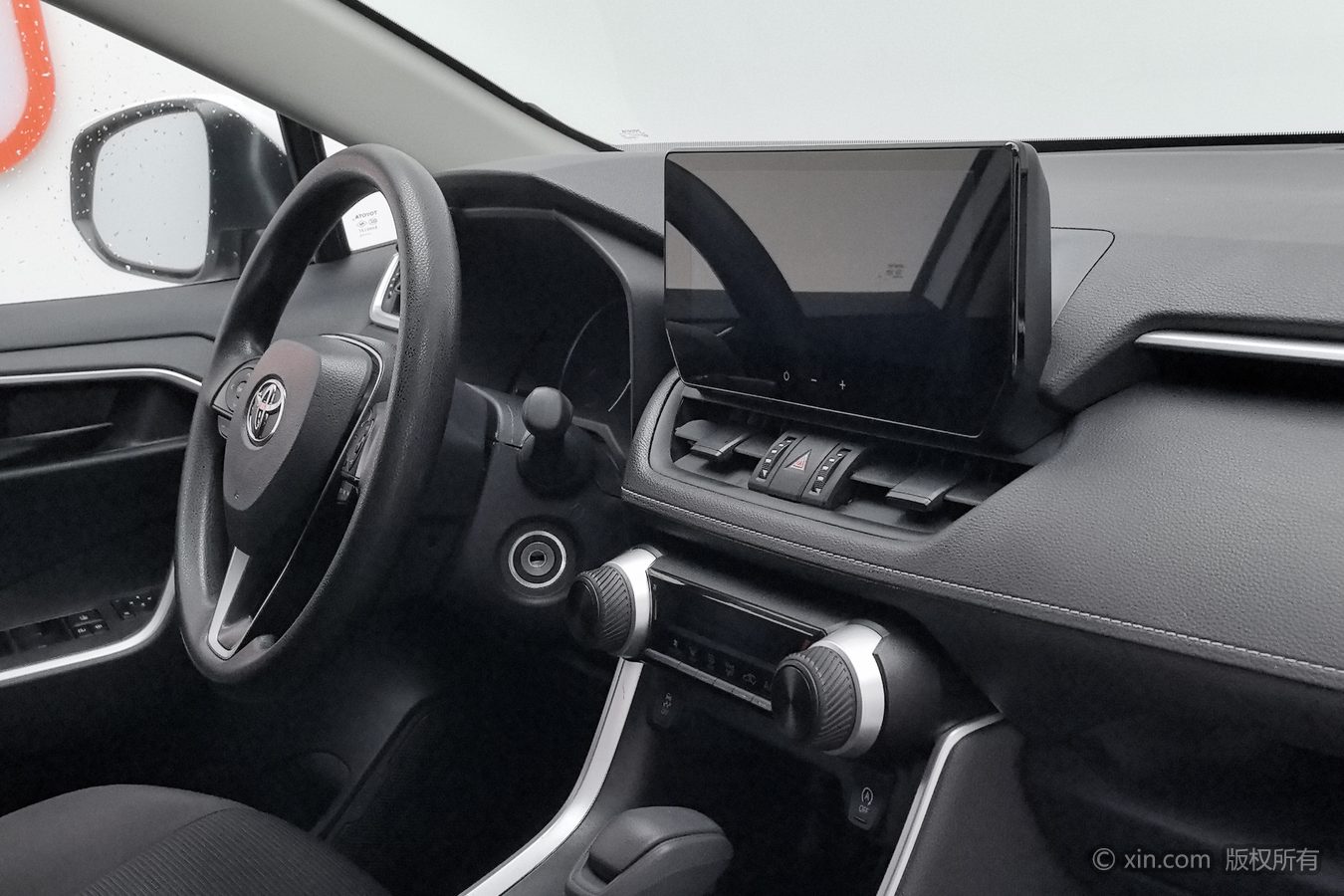 Toyota RAV4 2024 изображение автомобиля #23