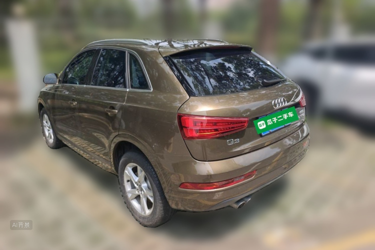 Audi Q3 2018 car image #5