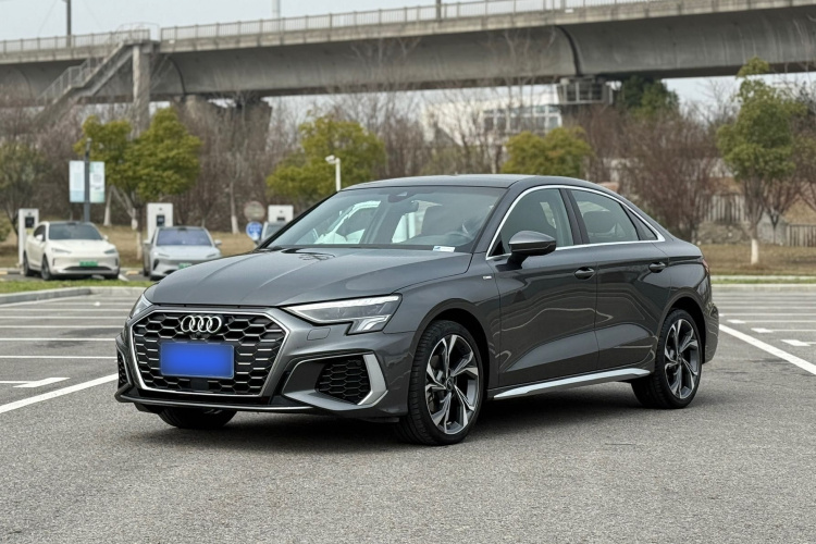 Audi A3 2024 car image #2