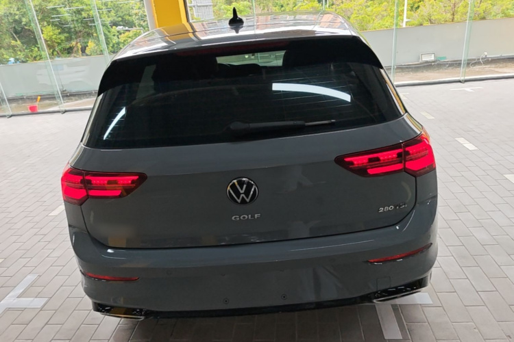 Volkswagen Golf 2021 car image #6
