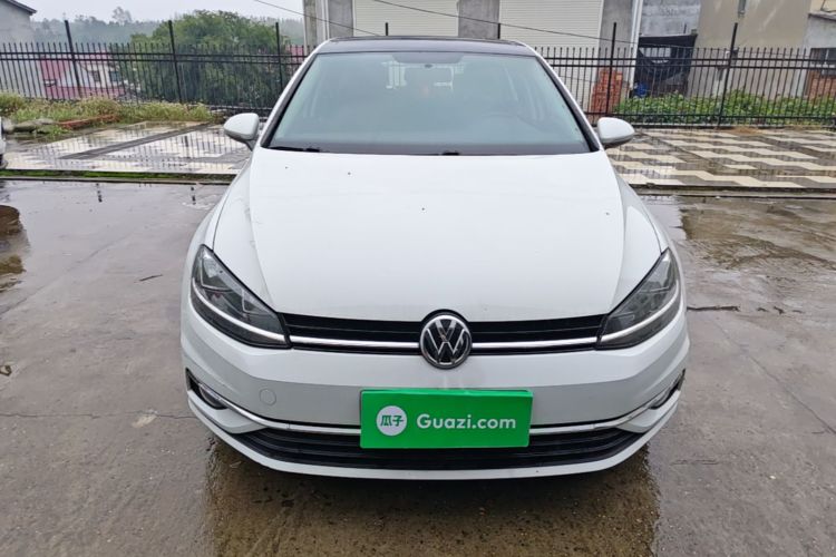 Volkswagen Golf 2019 car image #3