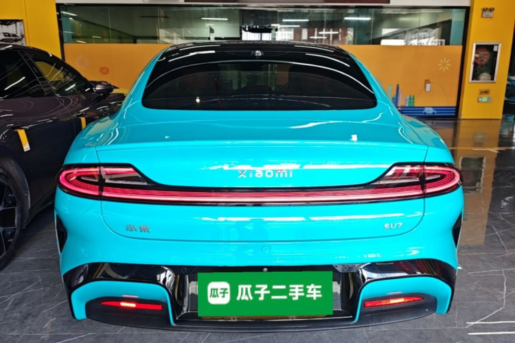 MI SU7 2025 immagine di auto #4