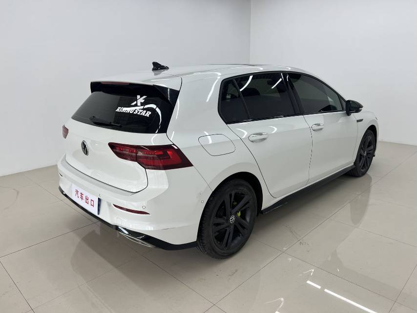 Volkswagen Golf 2023 car image #4