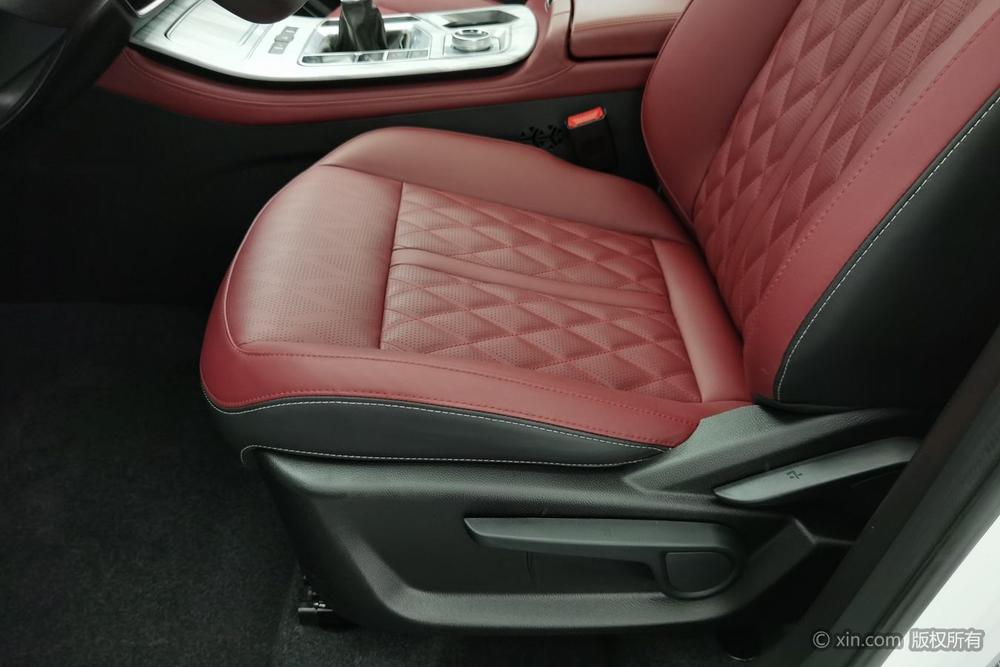 Jetour X70 PLUS 2023 car image #17