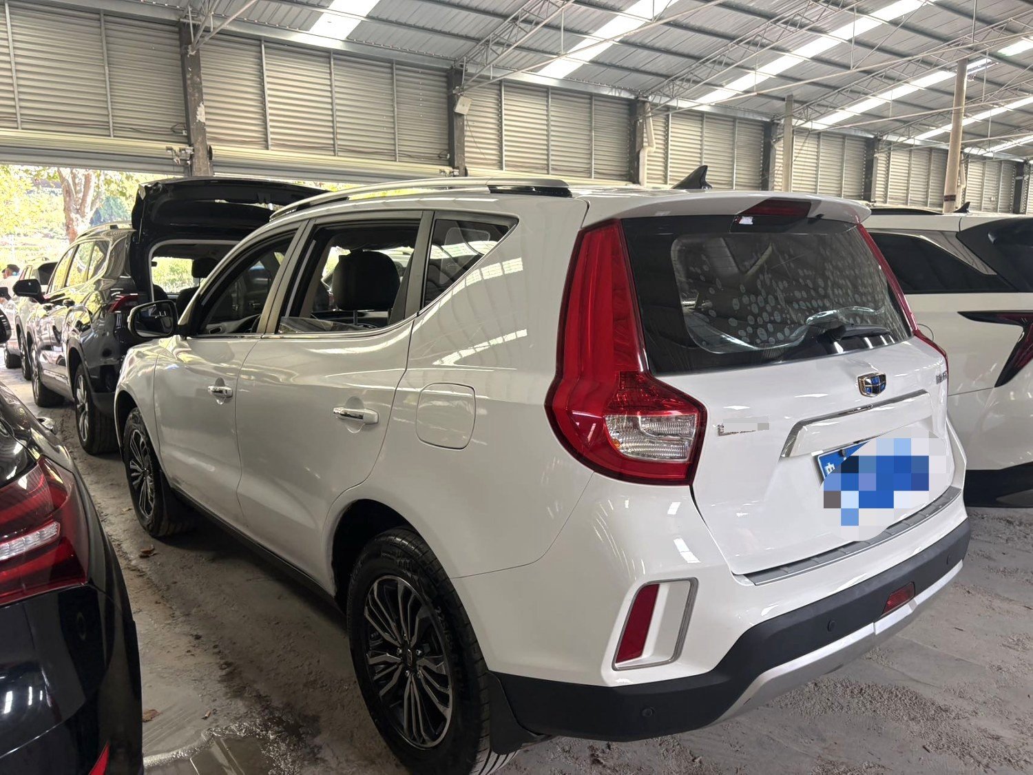 GEELY Vision X6 2017 #5 GEELY Vision X6 2017 car image #5