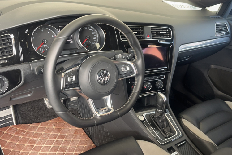 Volkswagen Golf 2019 #11 Volkswagen Golf 2019 car image #11