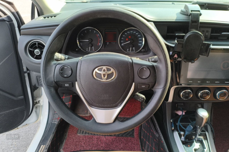 Toyota Corolla 2019 car image #12