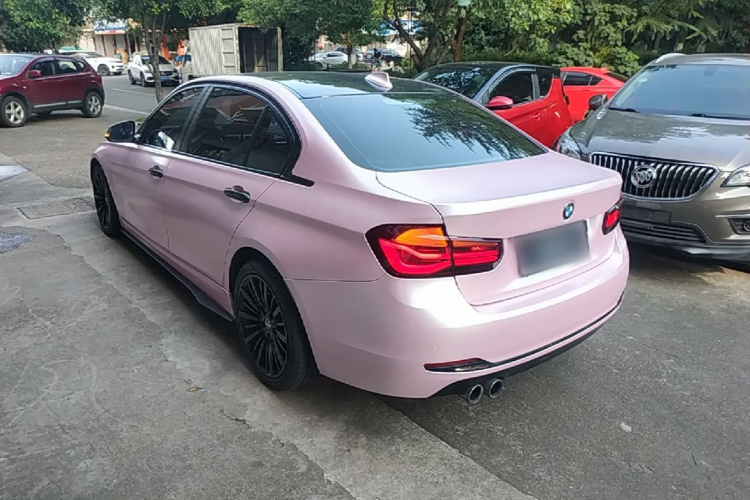 BMW 3 Series 2018 #5 BMW 3 Series 2018 car image #5