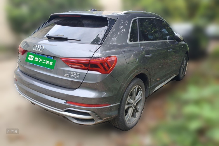 Audi Q3 2020 car image #7