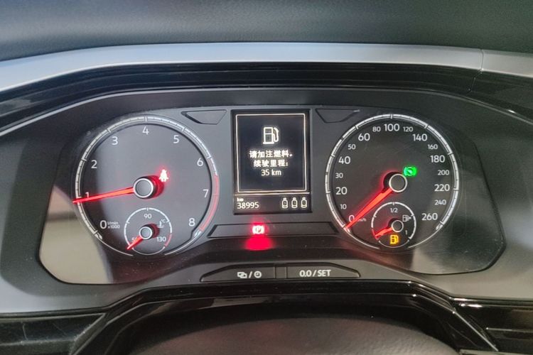 Volkswagen Polo 2021 car image #12
