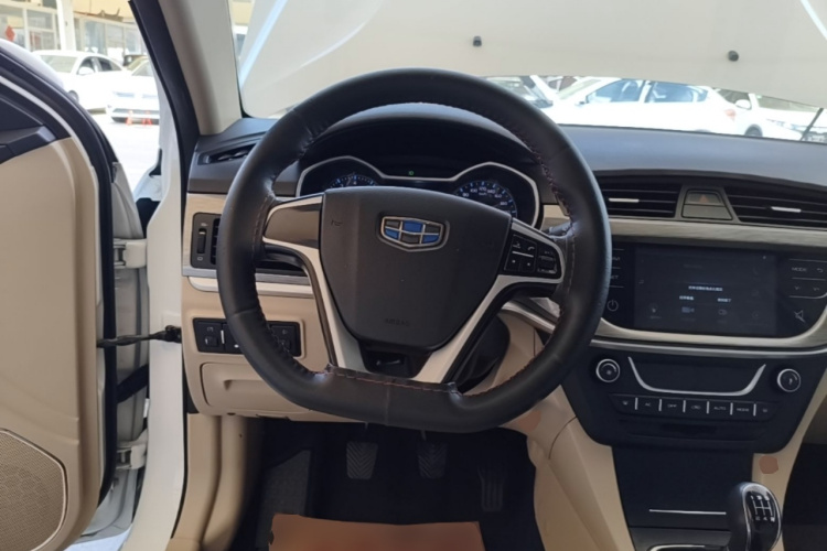 GEELY Emgrand 2017 car image #15