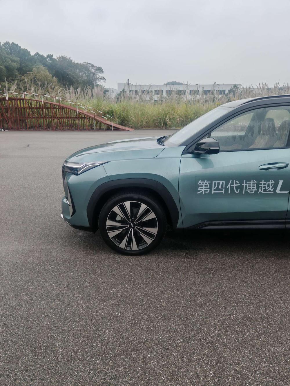 GEELY Boyue L 2025 car image #9