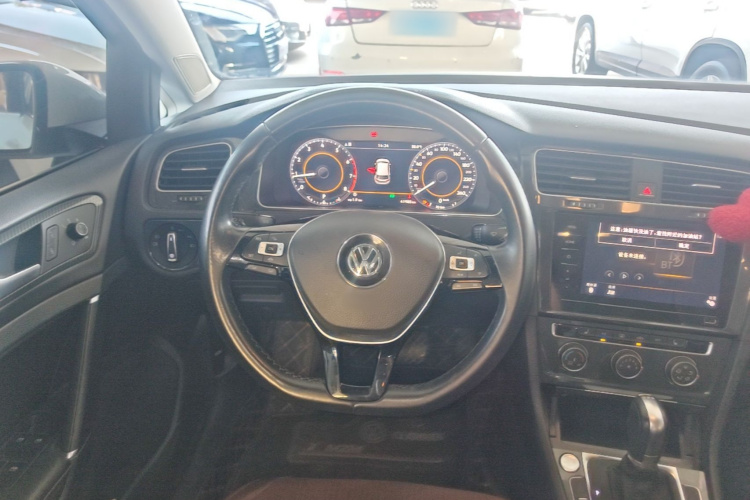 Volkswagen Golf 2019 #15 Volkswagen Golf 2019 car image #15