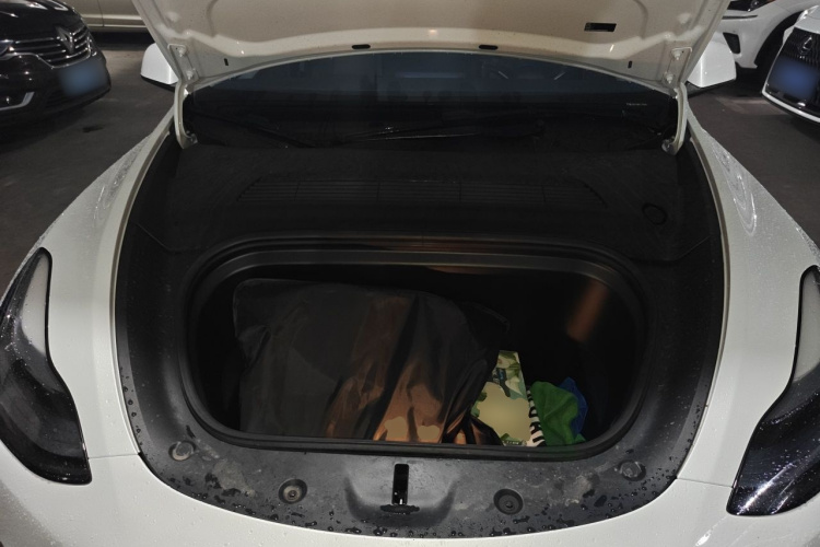 Tesla Model Y 2023 #18 Tesla Model Y 2023 car image #18