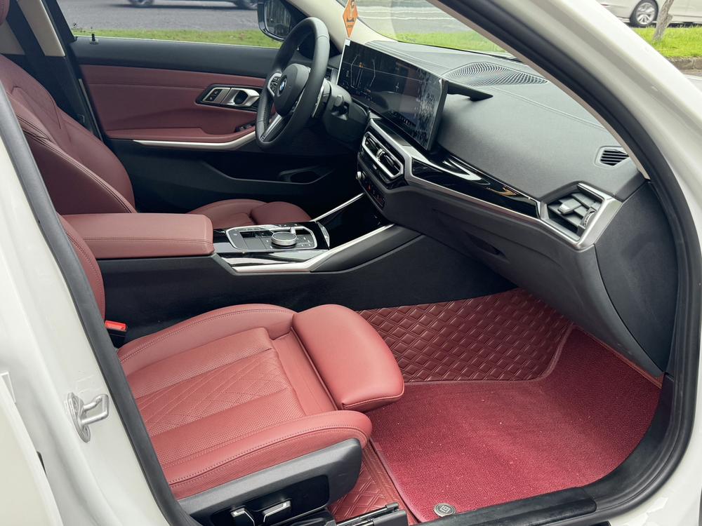 BMW 3 Series 2024 #6 BMW 3 Series 2024 car image #6