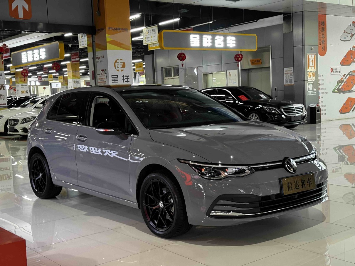 Volkswagen Golf 2024 car image #3