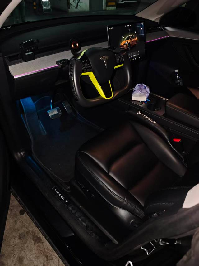 Tesla Model Y 2023 #5 Tesla Model Y 2023 car image #5