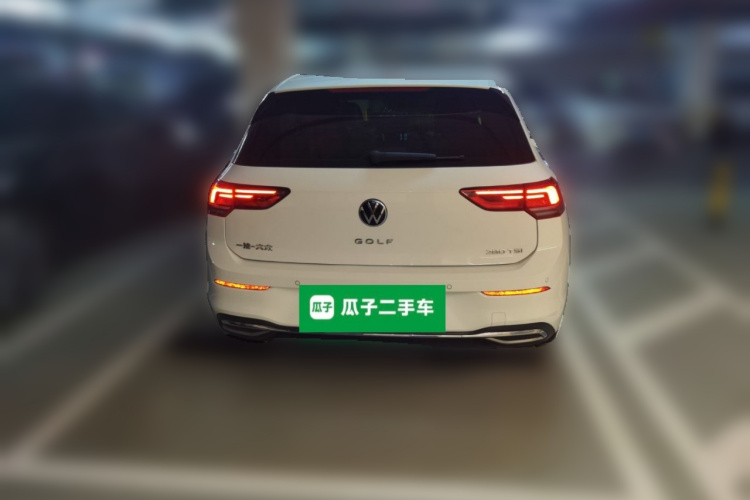 Volkswagen Golf 2022 car image #6