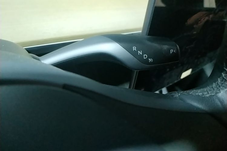 Tesla Model Y 2022 #14 Tesla Model Y 2022 car image #14