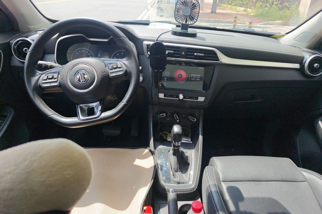 MG ZS 2018 car image #21