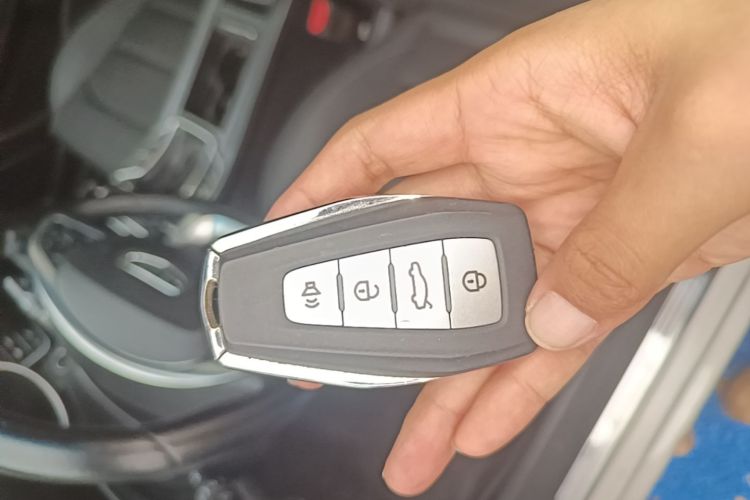 GEELY Emgrand 2020 #9 GEELY Emgrand 2020 car image #9