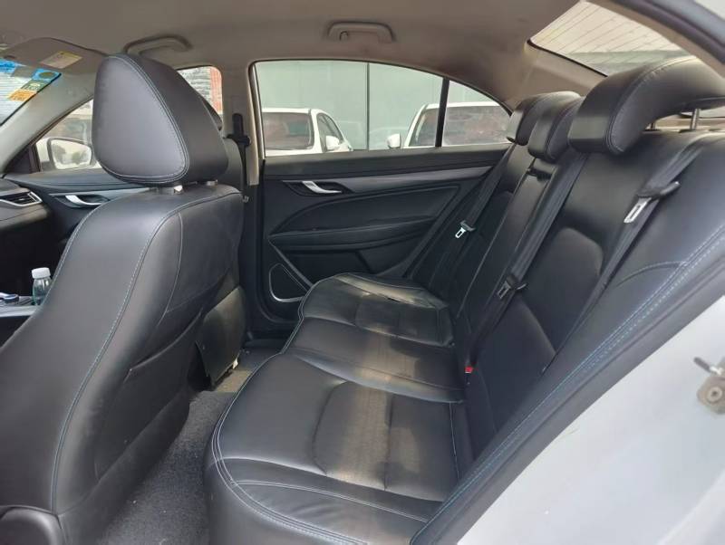 GEELY Emgrand New Energy 2019 imagen de coche #8