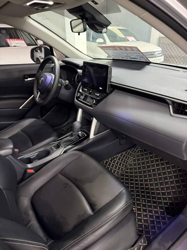 Toyota Corolla Cross 2023 #3 Toyota Corolla Cross 2023 car image #3