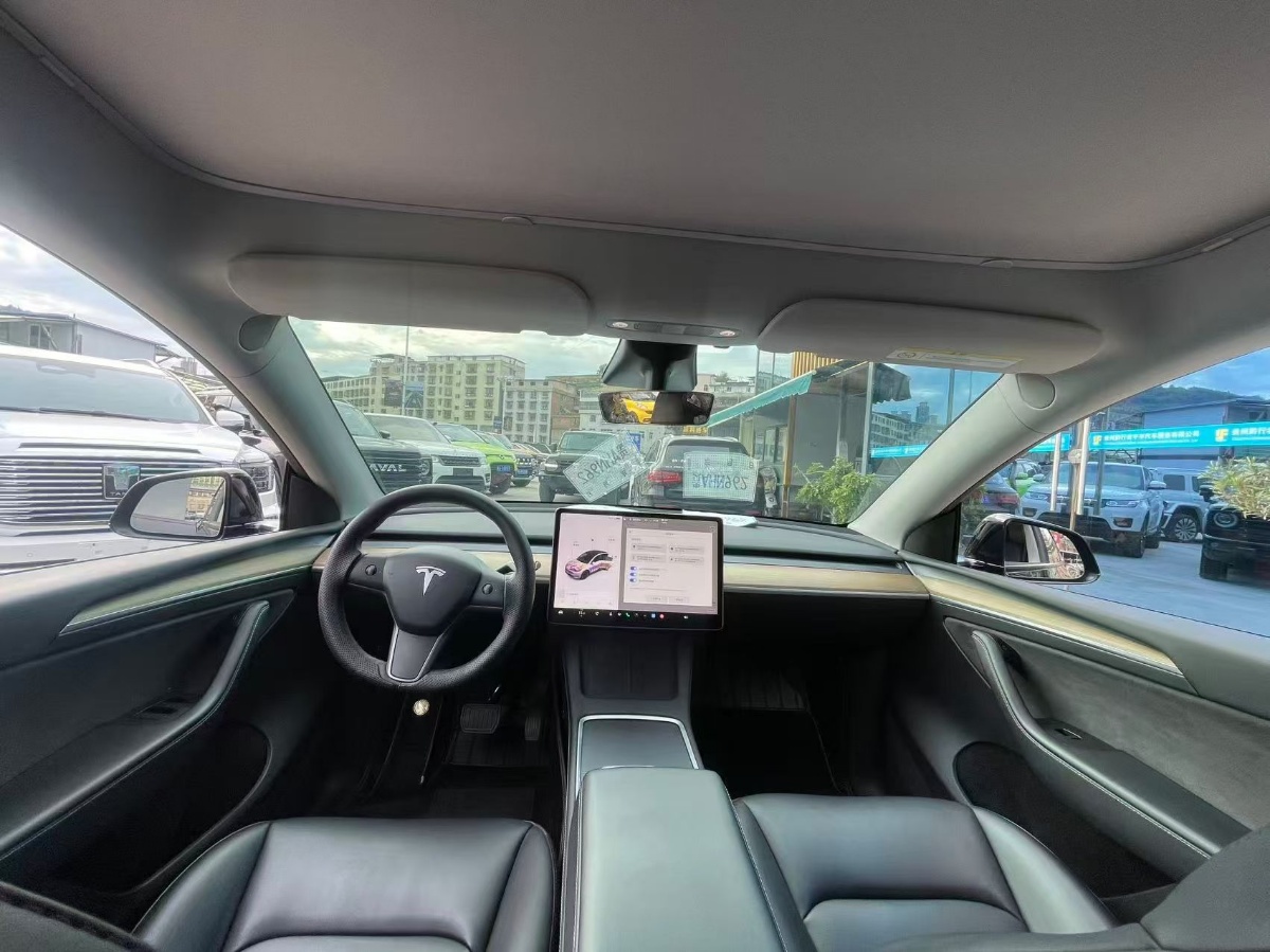 Tesla Model Y 2022 #5 Tesla Model Y 2022 car image #5