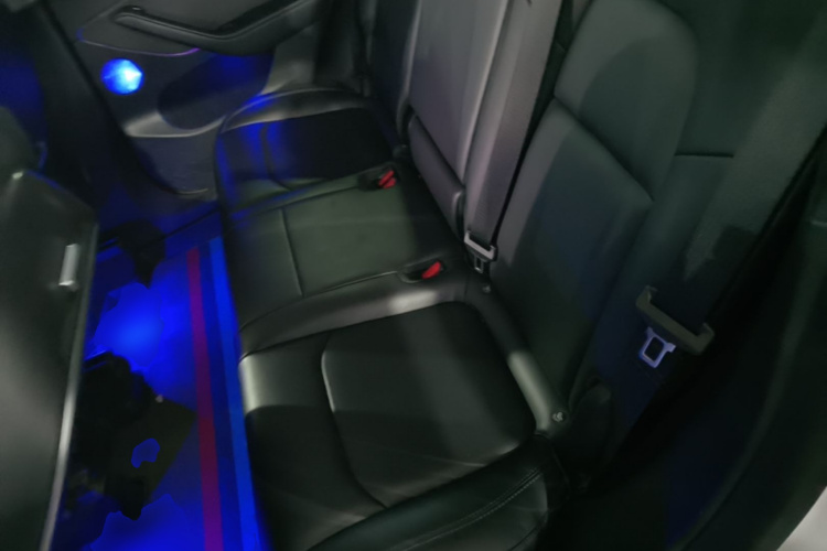 Tesla Model Y 2021 #17 Tesla Model Y 2021 car image #17