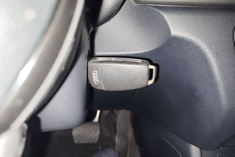 Audi Q3 2015 immagine di auto #9