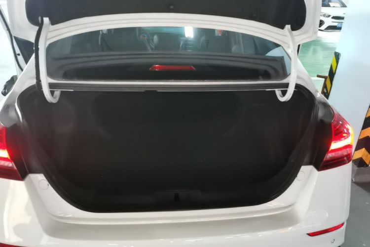 GEELY Emgrand 2021 car image #19