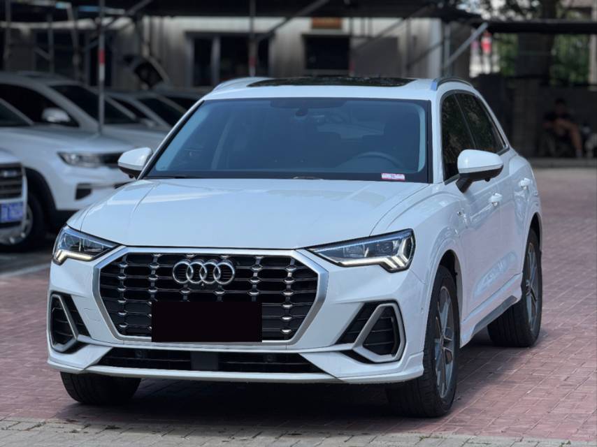 Audi Q3 2023 Audi Q3 2023 car image