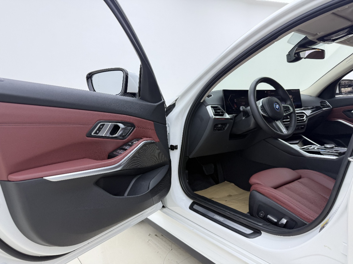 BMW i3 2022 #4 BMW i3 2022 car image #4