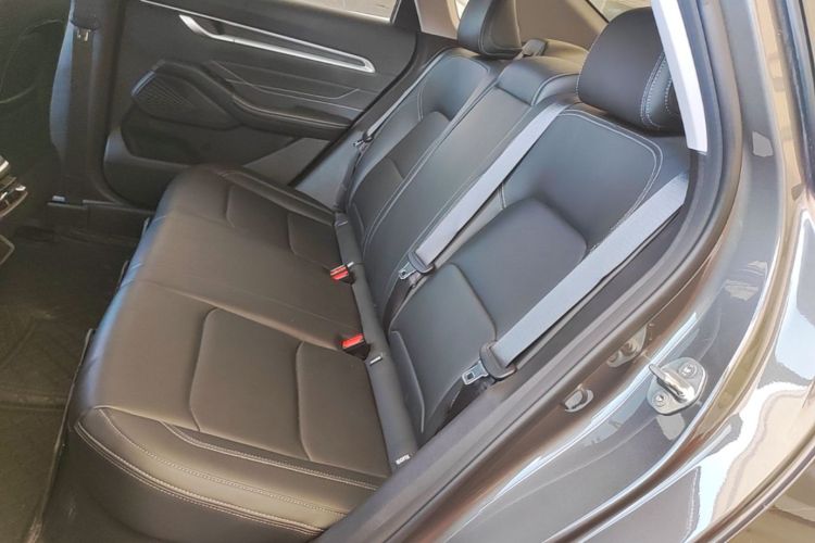 GEELY Emgrand 2024 car image #13