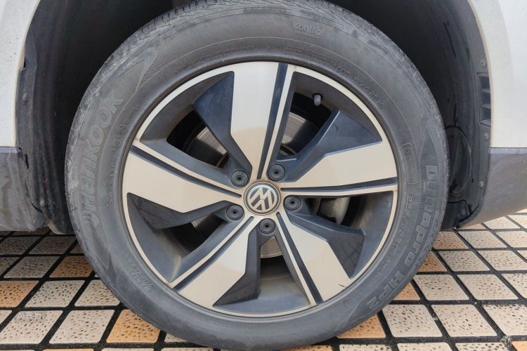 Volkswagen Tharu 2020 car image #9
