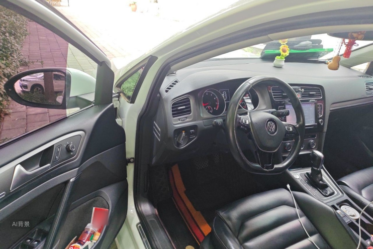 Volkswagen Golf 2017 car image #18