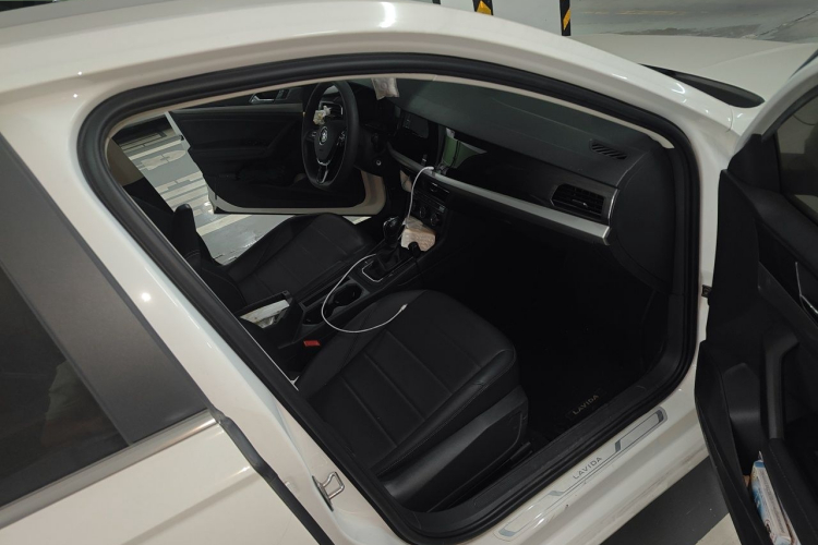 Volkswagen Lavida 2020 car image #23