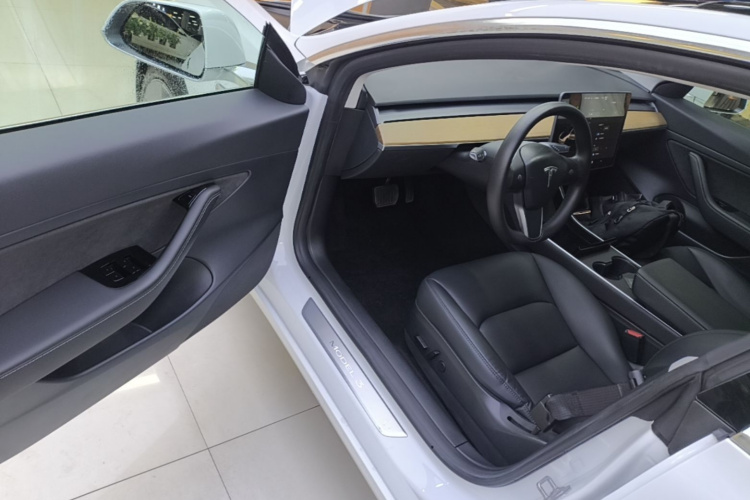 Tesla Model 3 2020 #16 Tesla Model 3 2020 car image #16