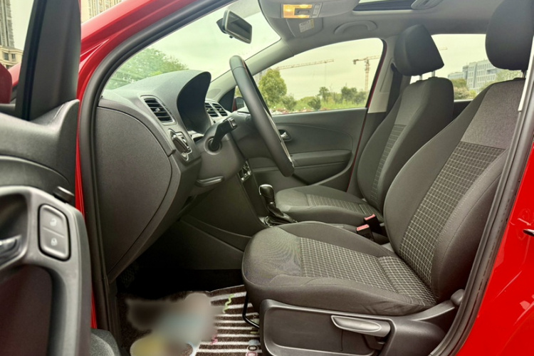 Volkswagen Polo 2018 car image #20