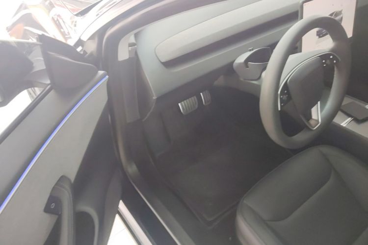 Tesla Model 3 2024 #16 Tesla Model 3 2024 car image #16