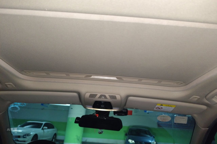 BMW 3 Series 2018 car image #20